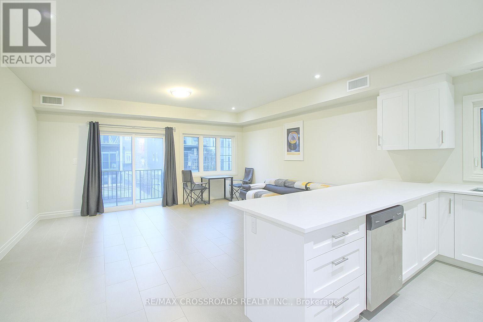 404 - 233 Watson Avenue, Windsor, ON - Indoor