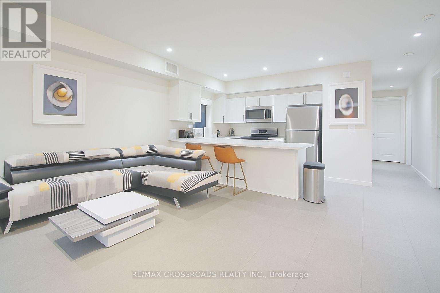 404 - 233 Watson Avenue, Windsor, ON - Indoor