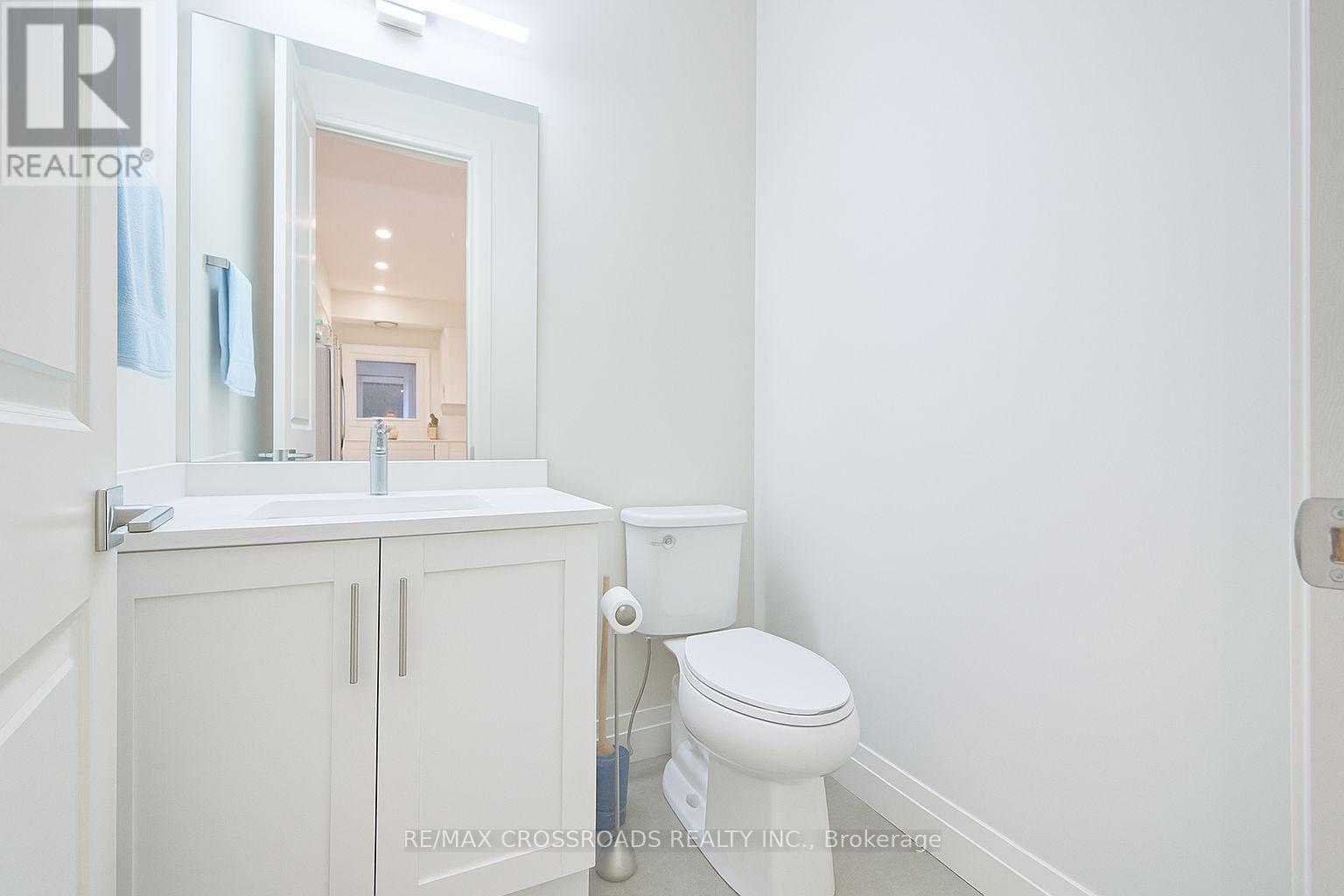 404 - 233 Watson Avenue, Windsor, ON - Indoor Photo Showing Bathroom