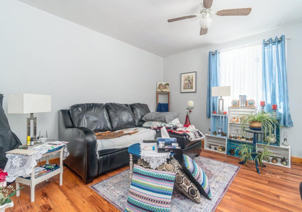 Salon - 155 Rg Des Plaines, Sainte-Eulalie, QC - Indoor Photo Showing Living Room
