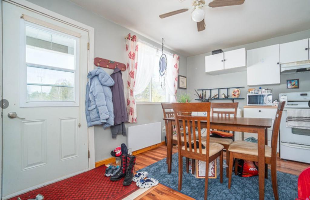 Coin-repas - 155 Rg Des Plaines, Sainte-Eulalie, QC - Indoor Photo Showing Kitchen