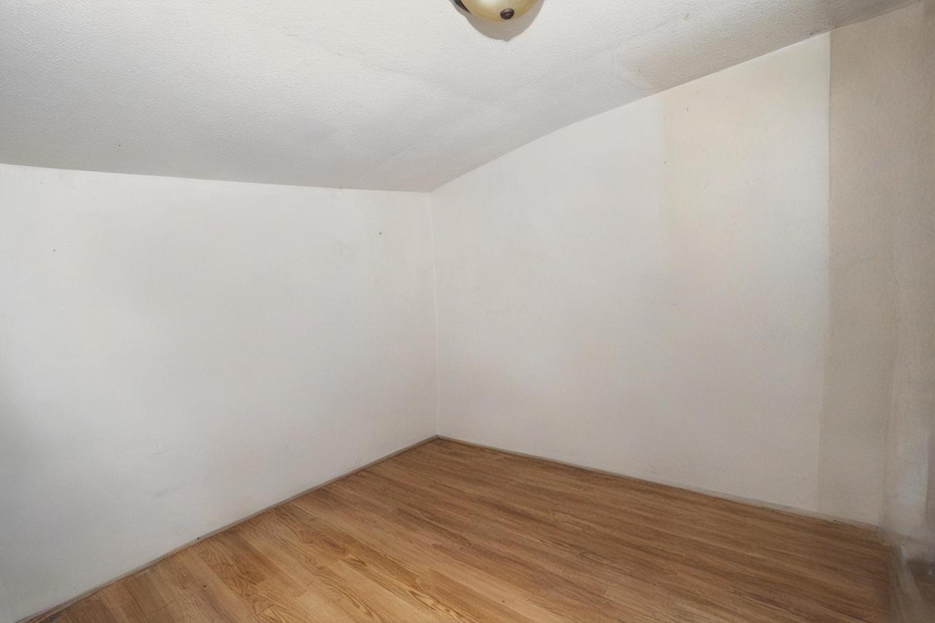 535 Mcbain Street, Thunder Bay, ON - Indoor Photo Showing Other Room