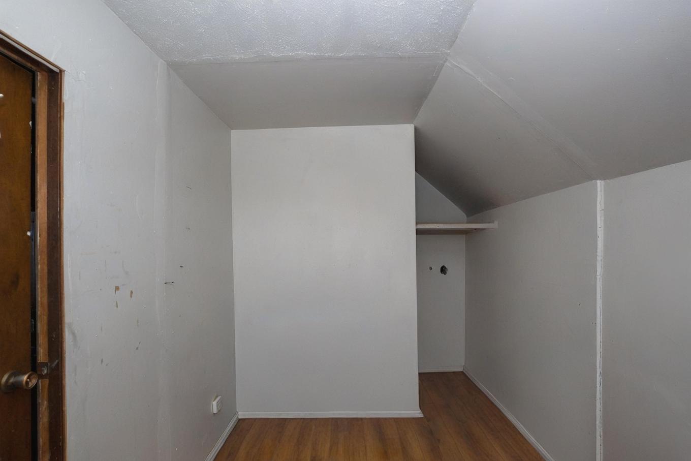 535 Mcbain Street, Thunder Bay, ON - Indoor Photo Showing Other Room