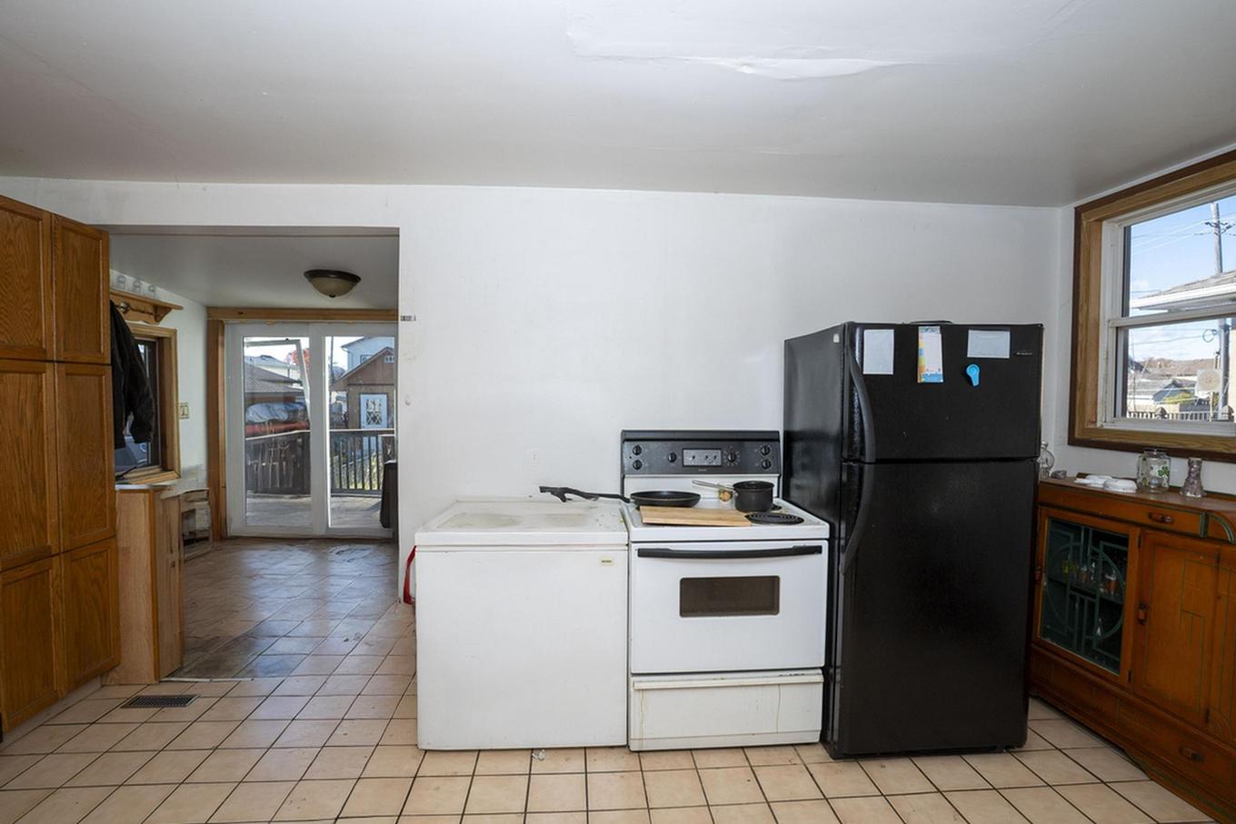 535 Mcbain Street, Thunder Bay, ON - Indoor Photo Showing Kitchen