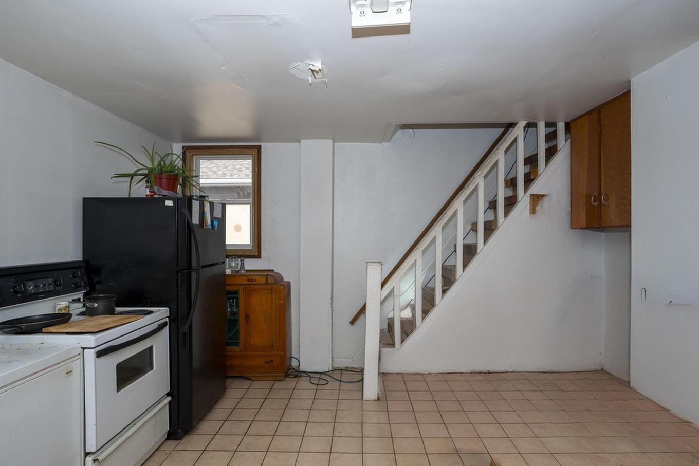 535 Mcbain Street, Thunder Bay, ON - Indoor Photo Showing Kitchen