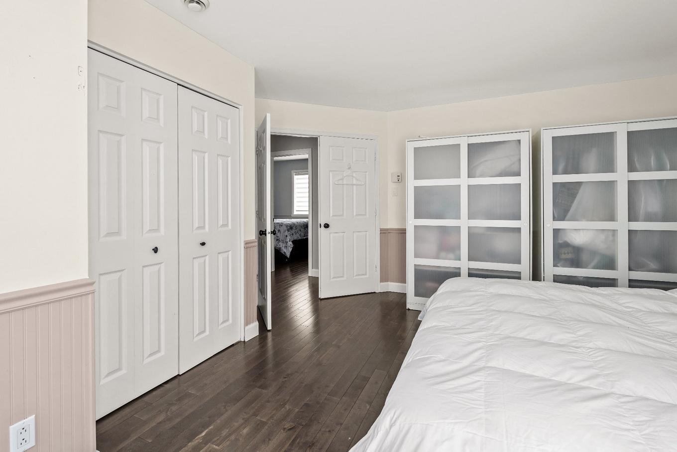 Primary bedroom - 141 Rue De Villandry, Vaudreuil-Dorion, QC - Indoor Photo Showing Bedroom