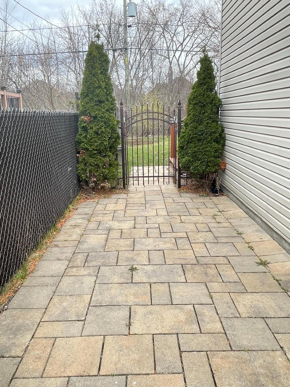 Backyard - 141 Rue De Villandry, Vaudreuil-Dorion, QC - Outdoor
