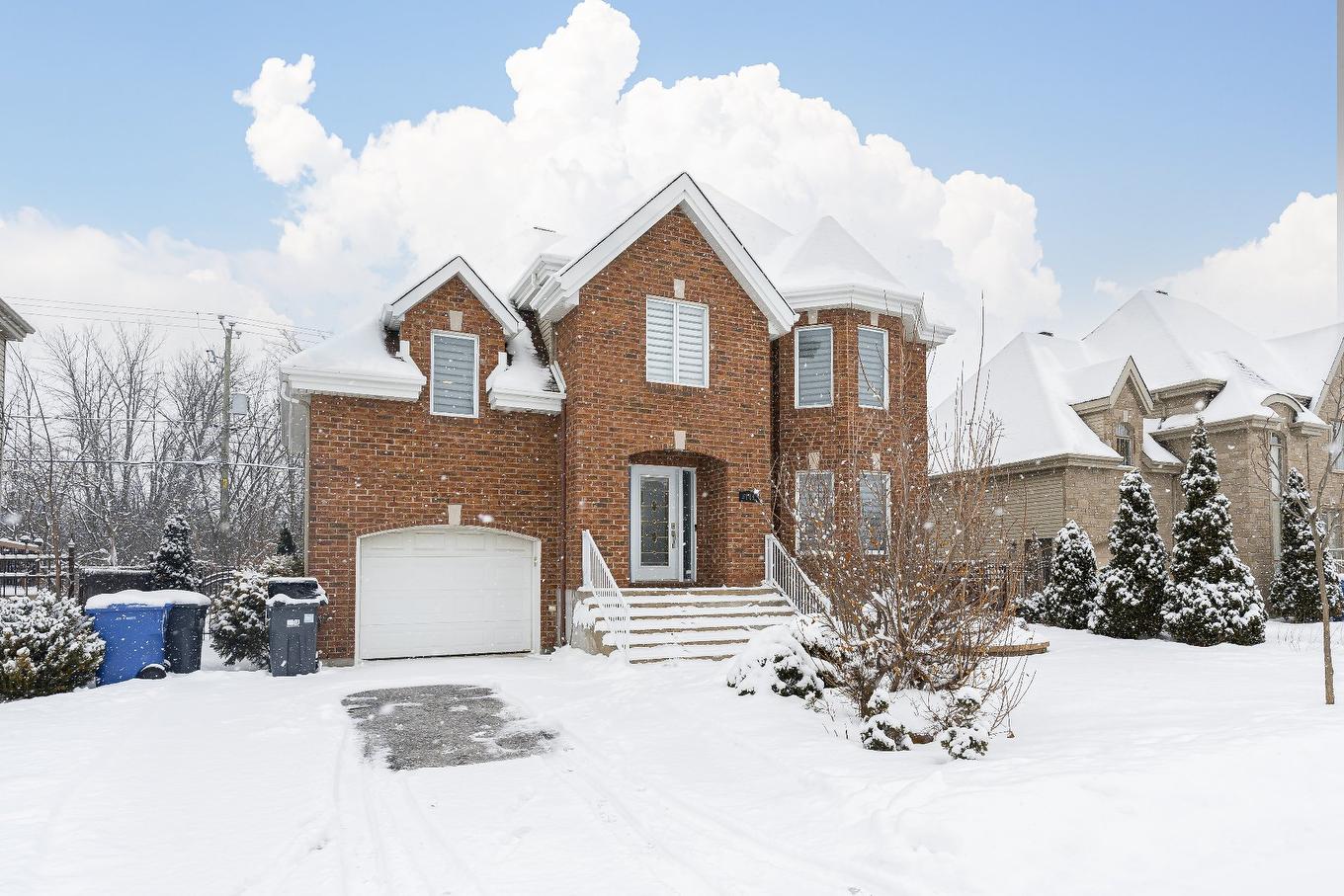 Frontage - 141 Rue De Villandry, Vaudreuil-Dorion, QC - Outdoor With Facade