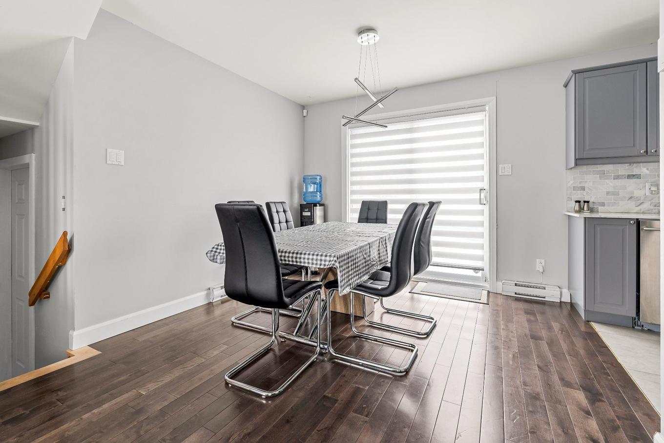 Dining room - 141 Rue De Villandry, Vaudreuil-Dorion, QC - Indoor Photo Showing Dining Room