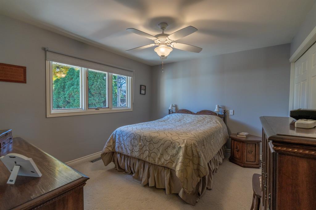 304 Edgewood Street, Sarnia, ON