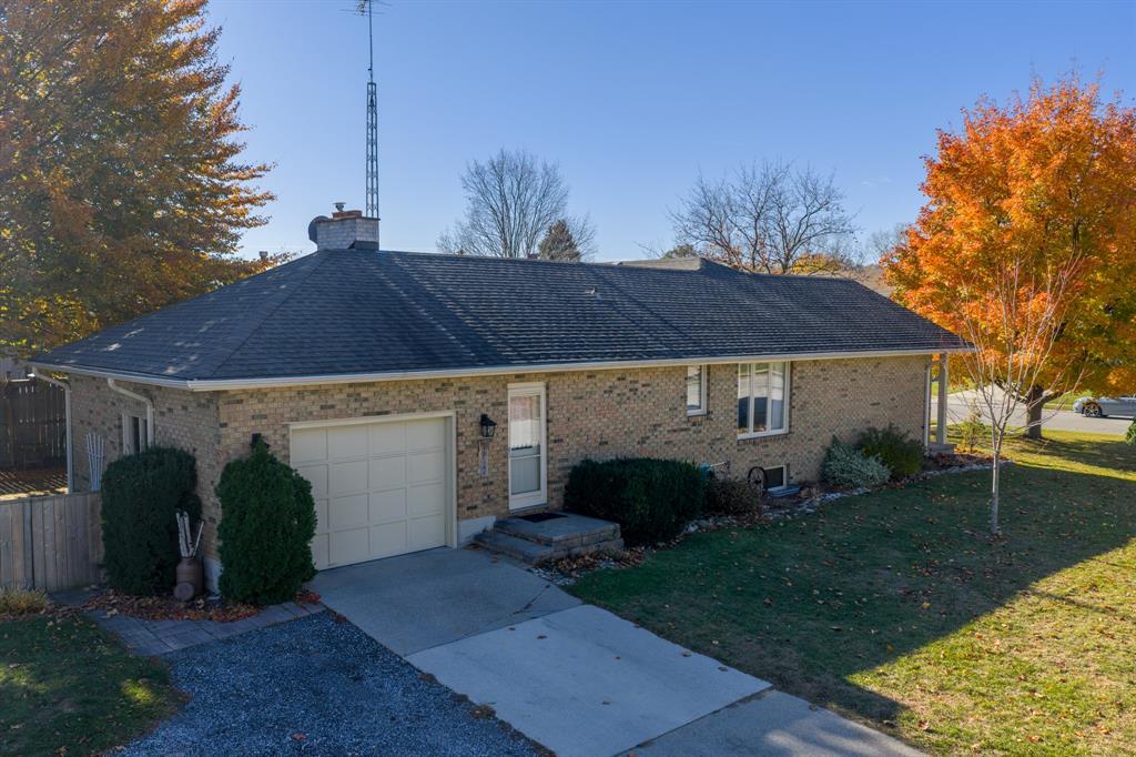 304 Edgewood Street, Sarnia, ON