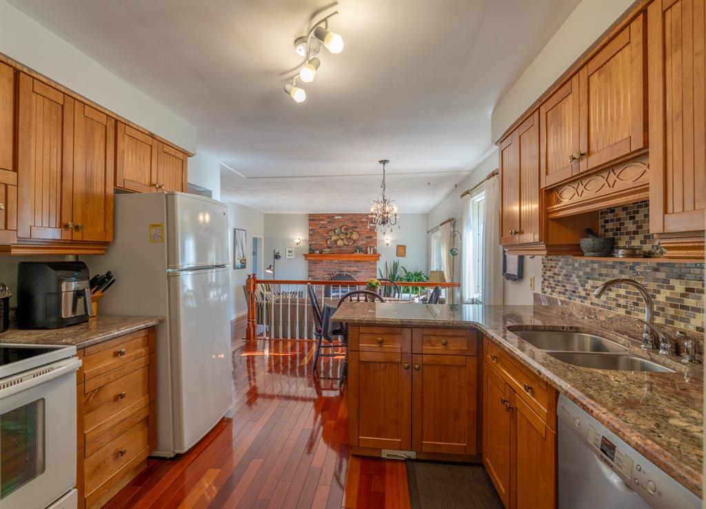 304 Edgewood Street, Sarnia, ON