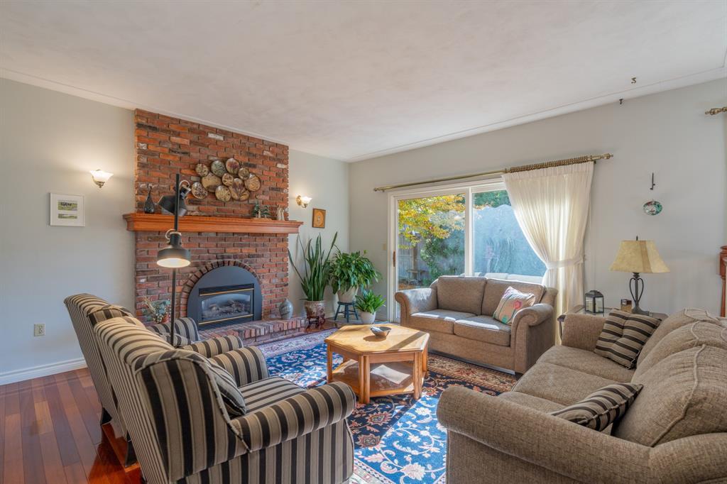 304 Edgewood Street, Sarnia, ON