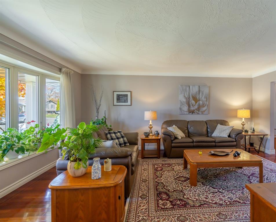 304 Edgewood Street, Sarnia, ON