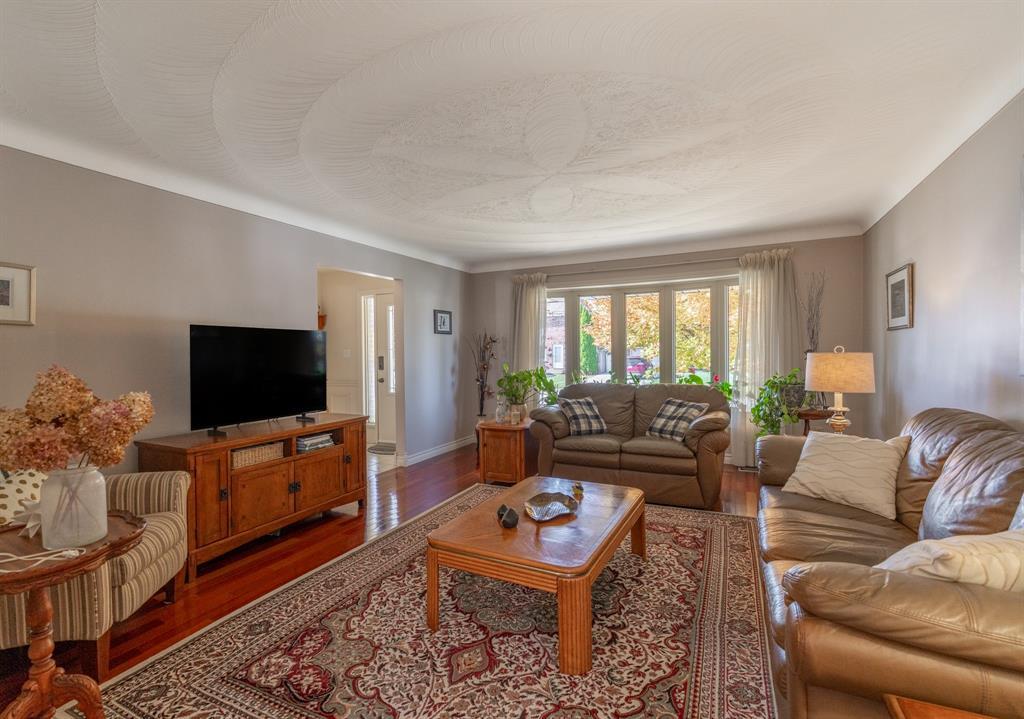 304 Edgewood Street, Sarnia, ON