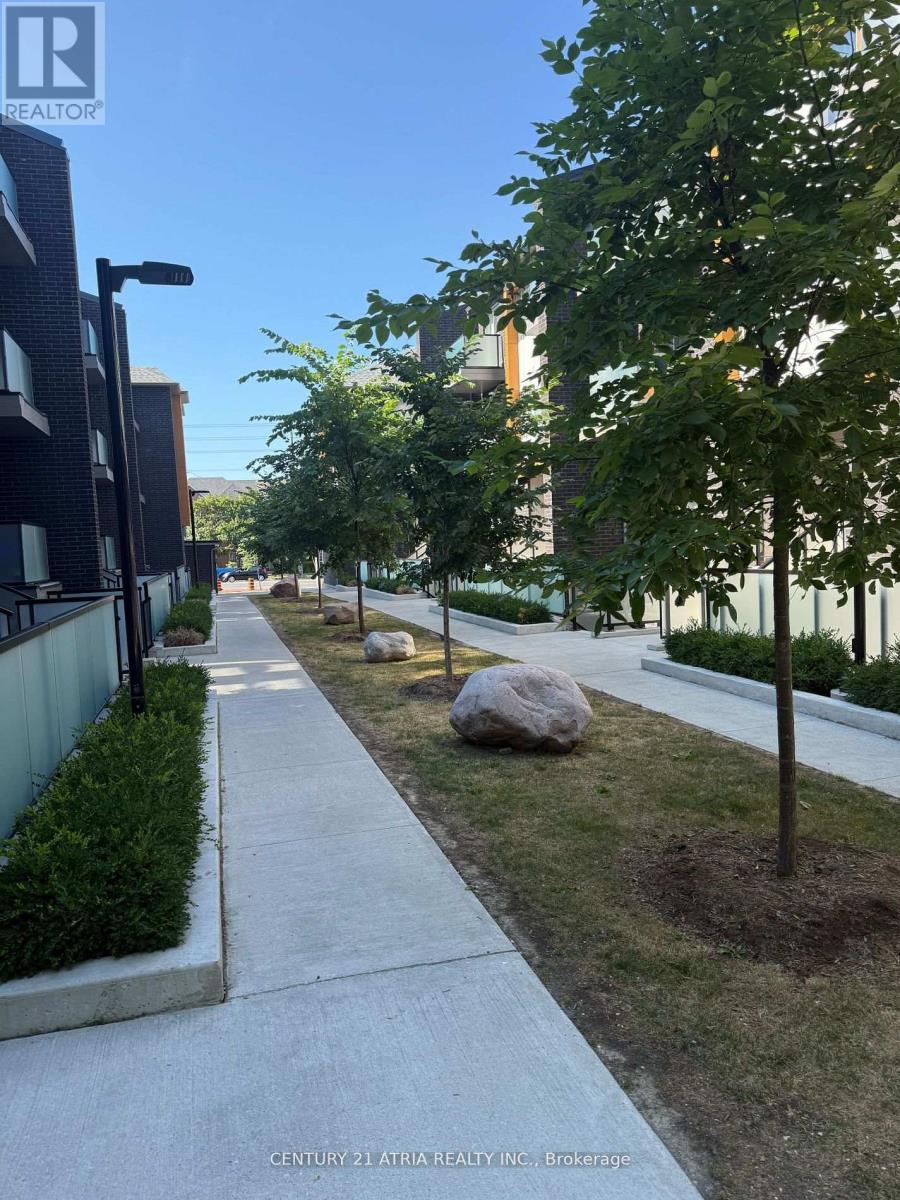 542 - 2791 Eglinton Avenue E, Toronto, ON - Outdoor