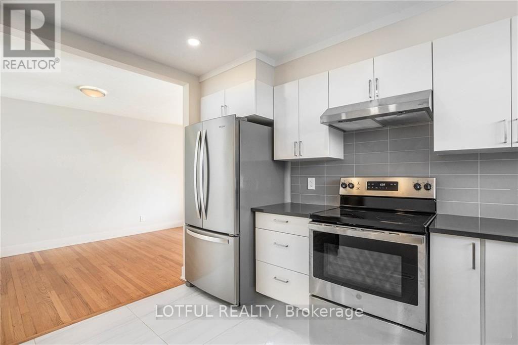 2655 Don Street, Ottawa, ON - Indoor Photo Showing Kitchen