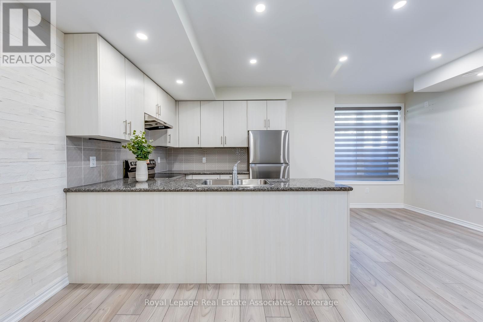 402 - 70 Halliford Place, Brampton, ON - Indoor