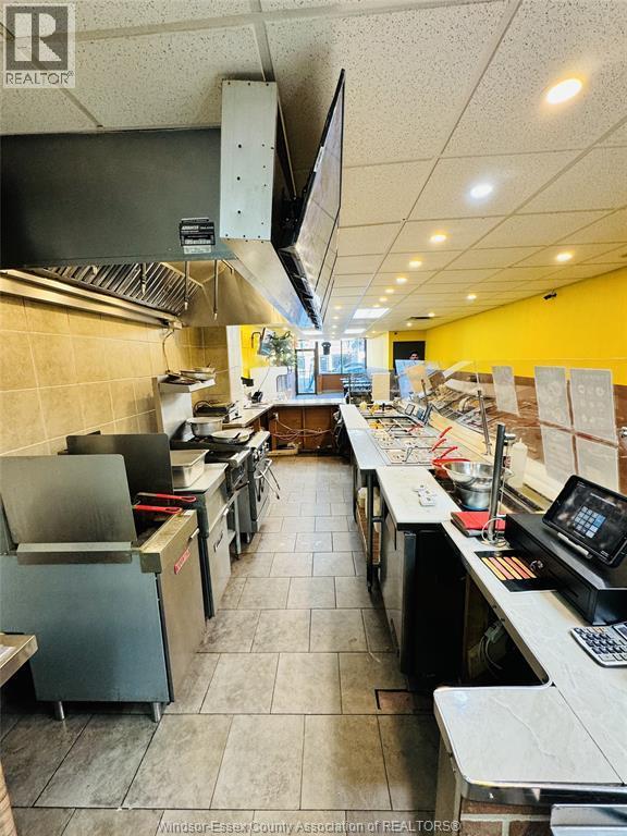 2130 Wyandotte Street West, Windsor, ON