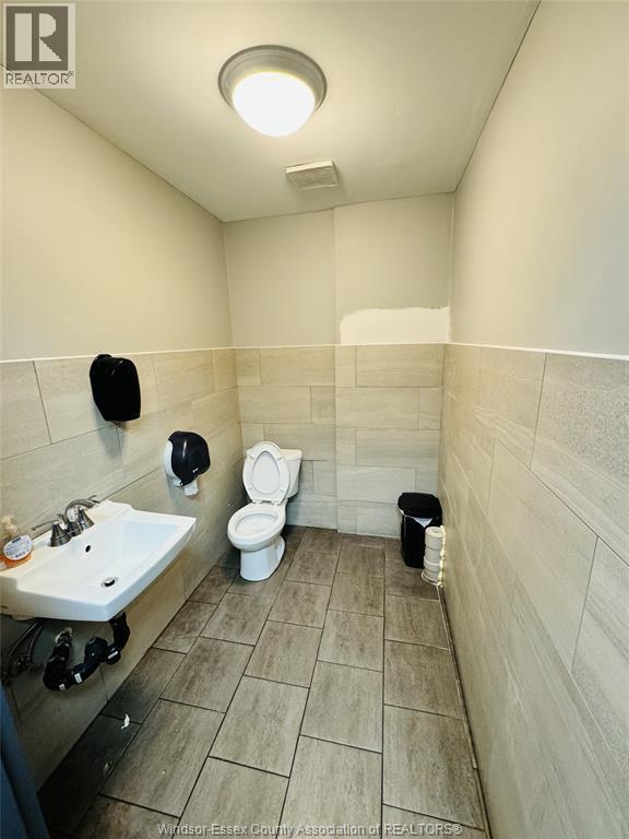 2130 Wyandotte Street West, Windsor, ON