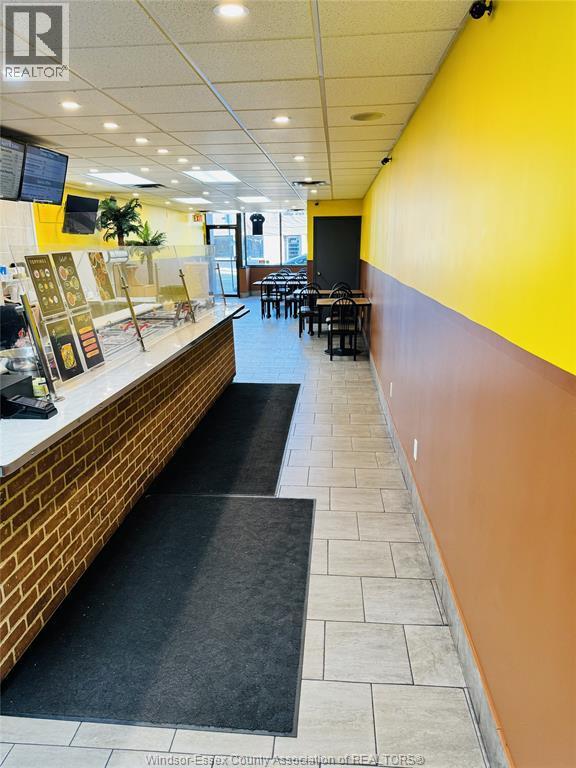 2130 Wyandotte Street West, Windsor, ON