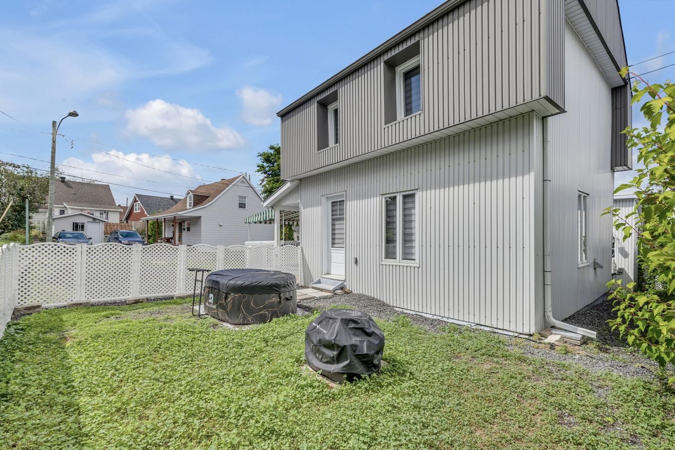 Cour - 19 Rue Pierre-Bouchard, Lévis (Desjardins), QC - Outdoor With Exterior