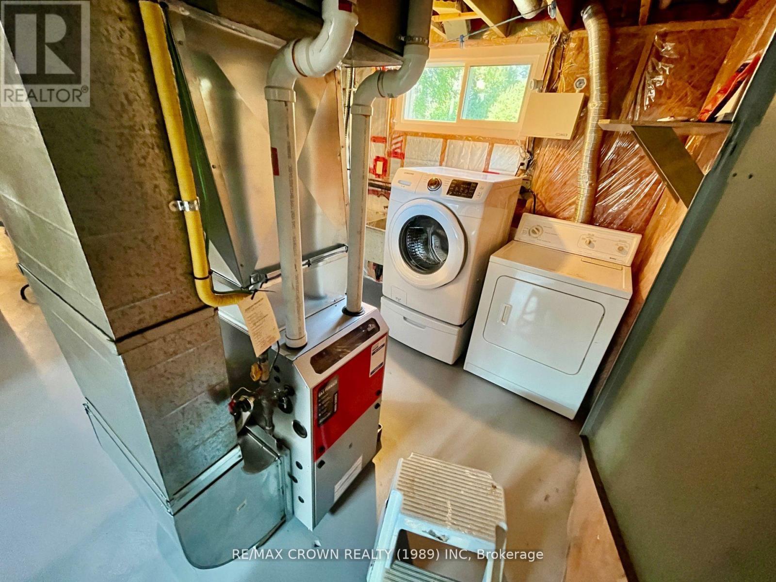 518 Northriver Road, Unorganized Townships (Redbridge), ON - Indoor Photo Showing Laundry Room