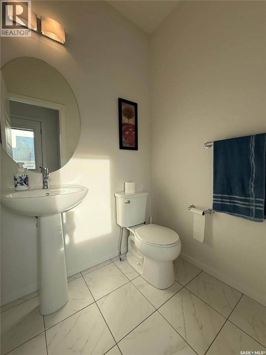 4226 Brighton Circle, Saskatoon, SK - Indoor Photo Showing Bathroom