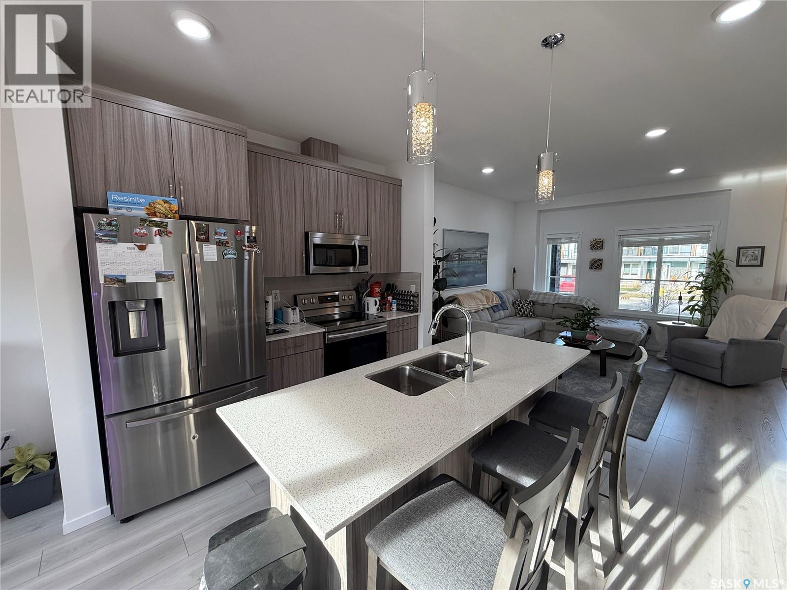 4226 Brighton Circle, Saskatoon, SK - Indoor Photo Showing Kitchen With Double Sink With Upgraded Kitchen
