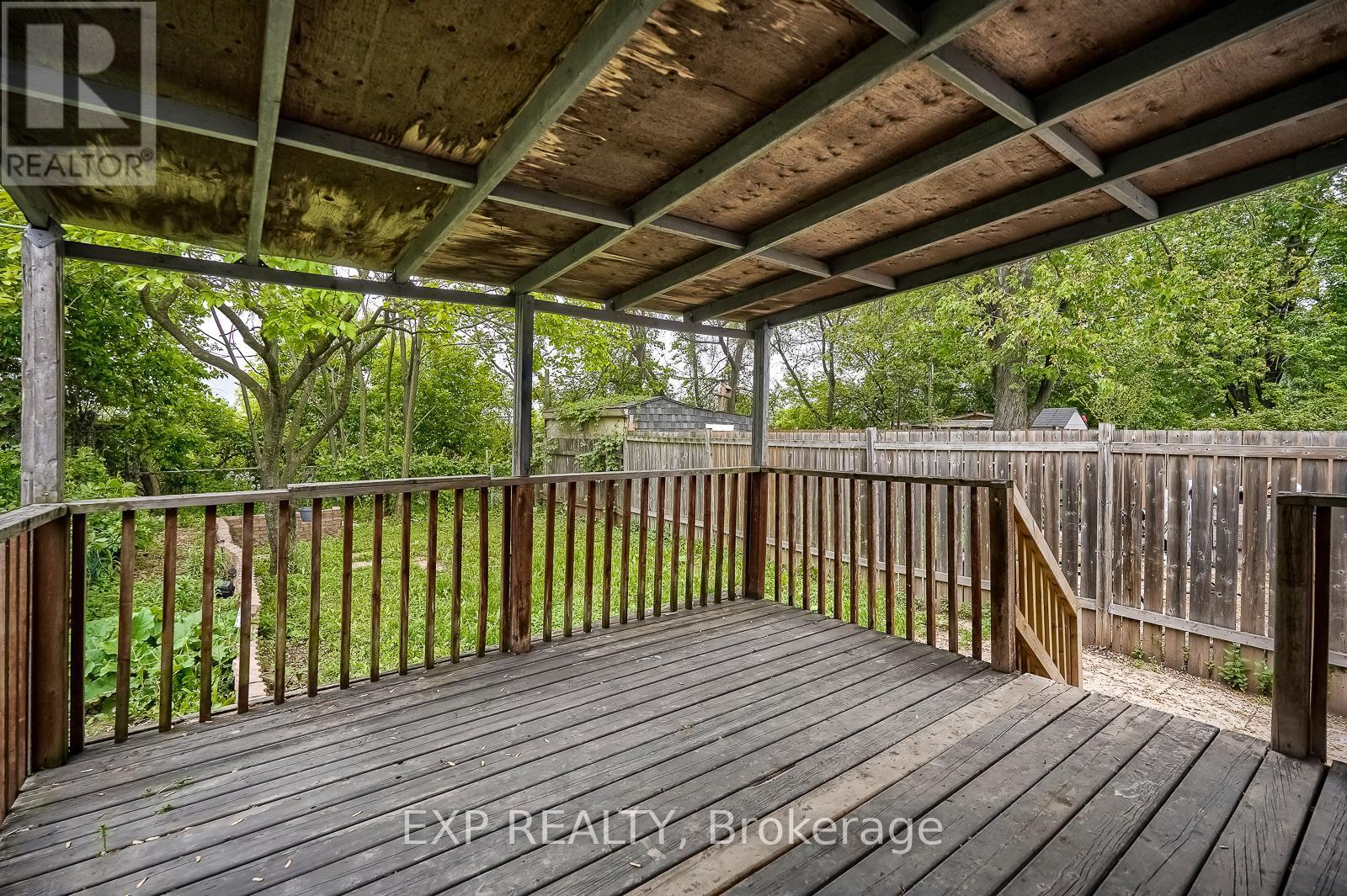 230 Mcanulty Boulevard, Hamilton, ON - Outdoor With Deck Patio Veranda With Exterior