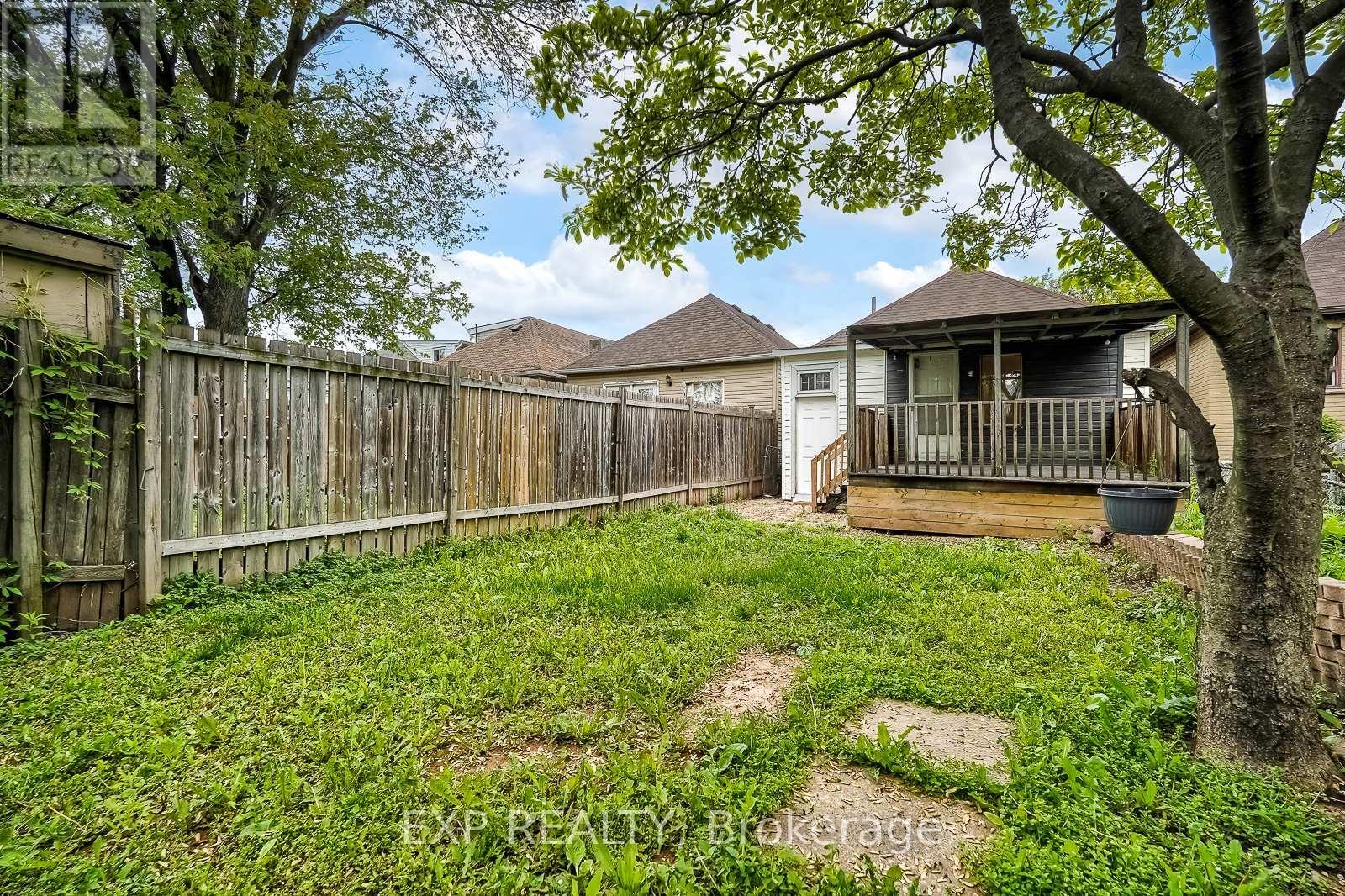 230 Mcanulty Boulevard, Hamilton, ON - Outdoor