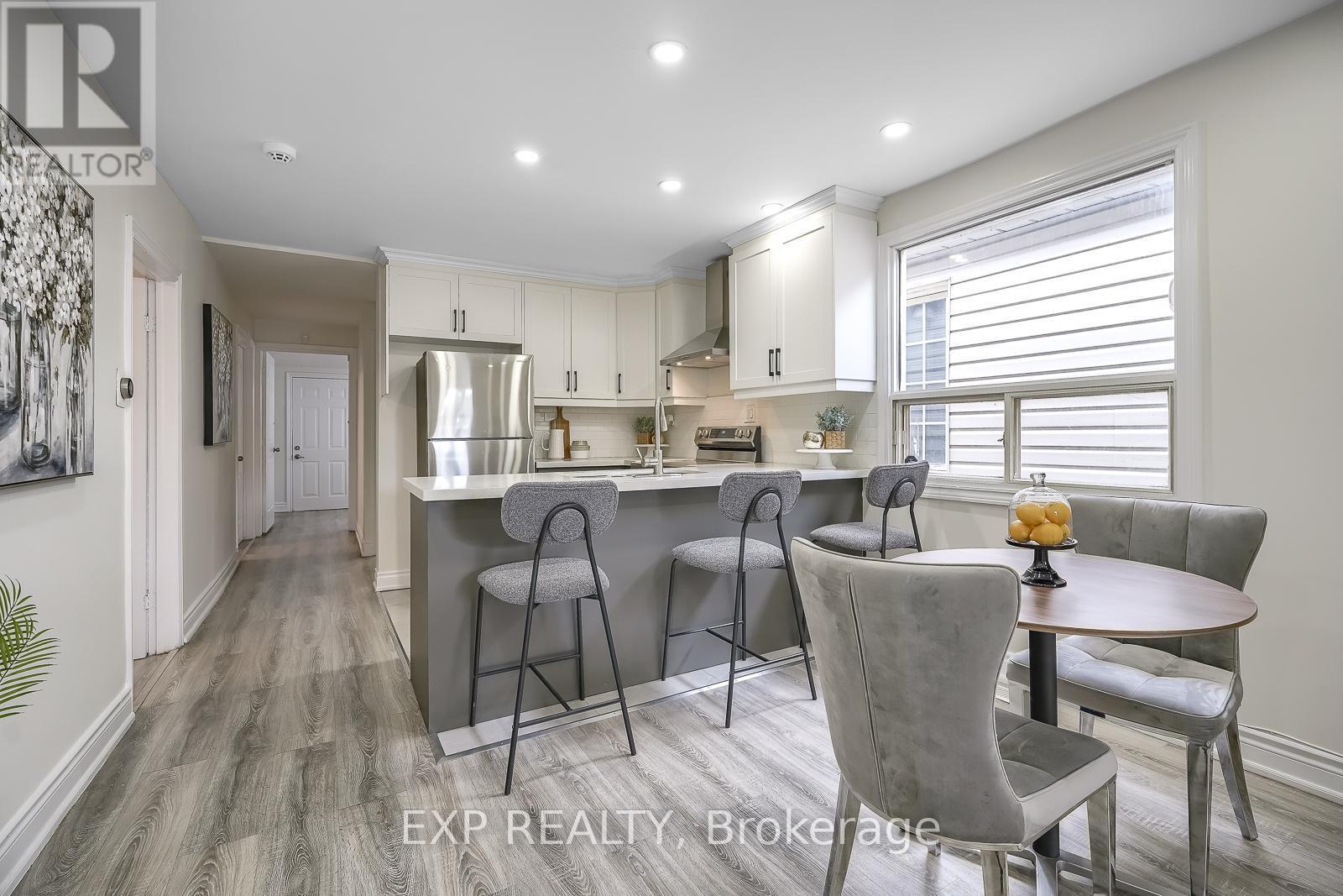 230 Mcanulty Boulevard, Hamilton, ON - Indoor Photo Showing Other Room