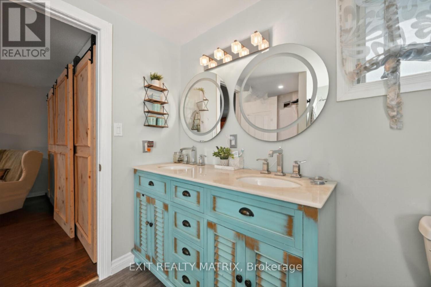 19 Mclennan Way, Ottawa, ON - Indoor Photo Showing Bathroom