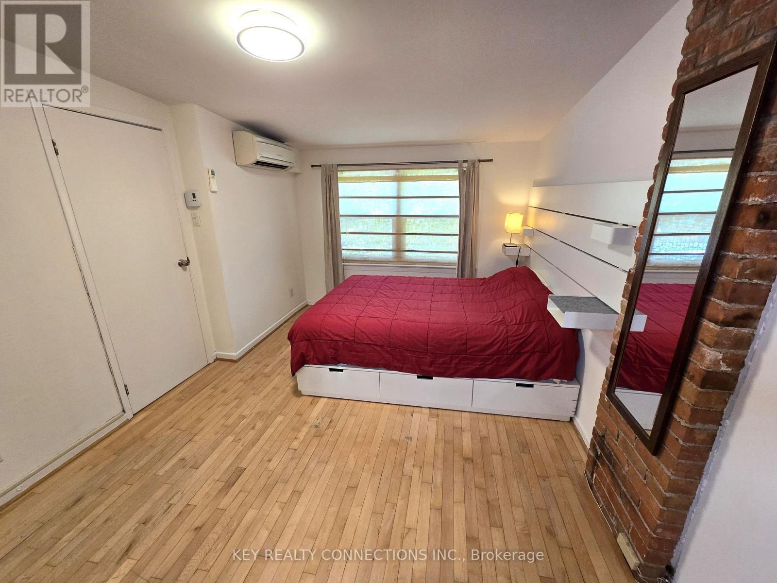 3rd floor accessory unit-Bedroom - 208 King Street E, Kingston, ON - Indoor Photo Showing Bedroom