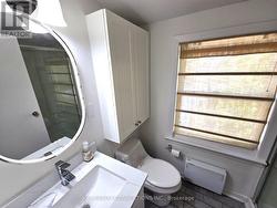 3rd floor accessory unit-Bathroom -