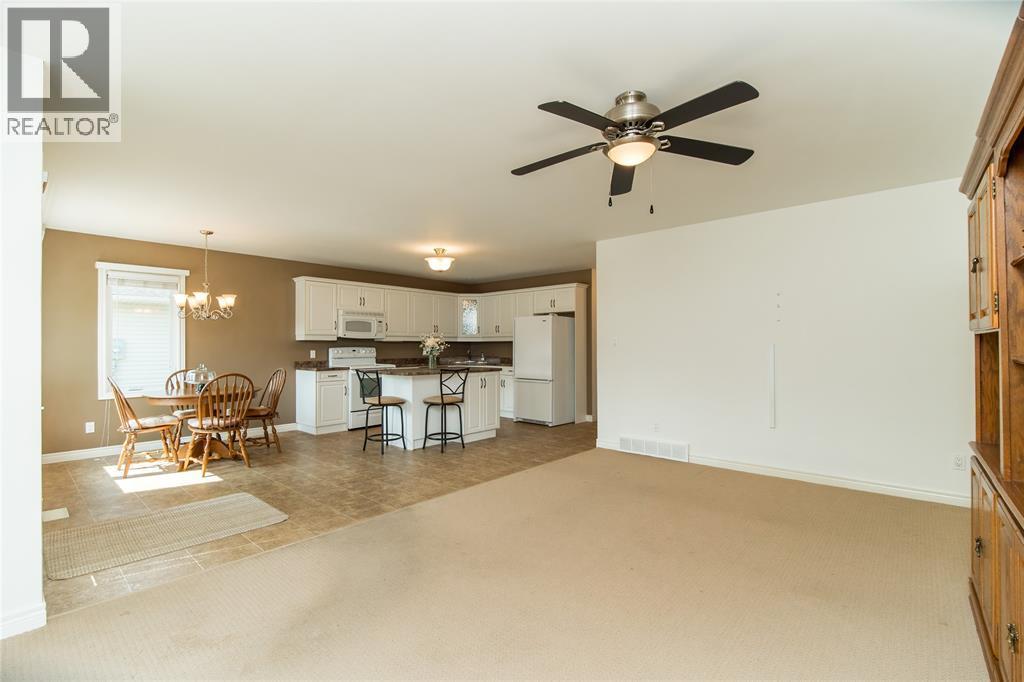 1940 London Line Unit# 207, Sarnia, ON - Indoor