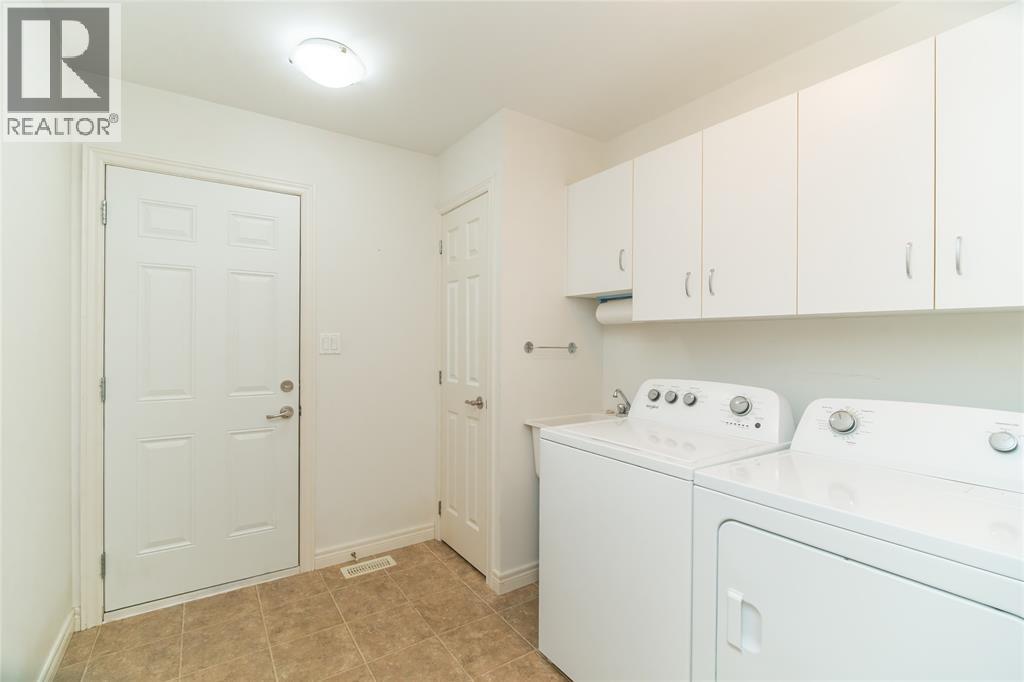 1940 London Line Unit# 207, Sarnia, ON - Indoor Photo Showing Laundry Room