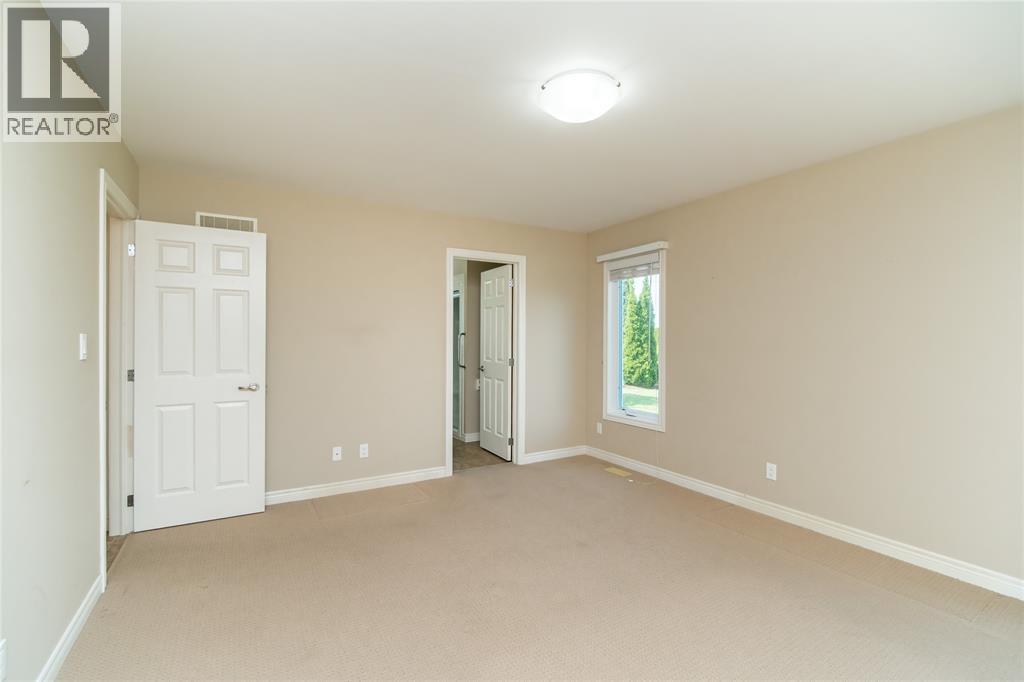 1940 London Line Unit# 207, Sarnia, ON - Indoor Photo Showing Other Room