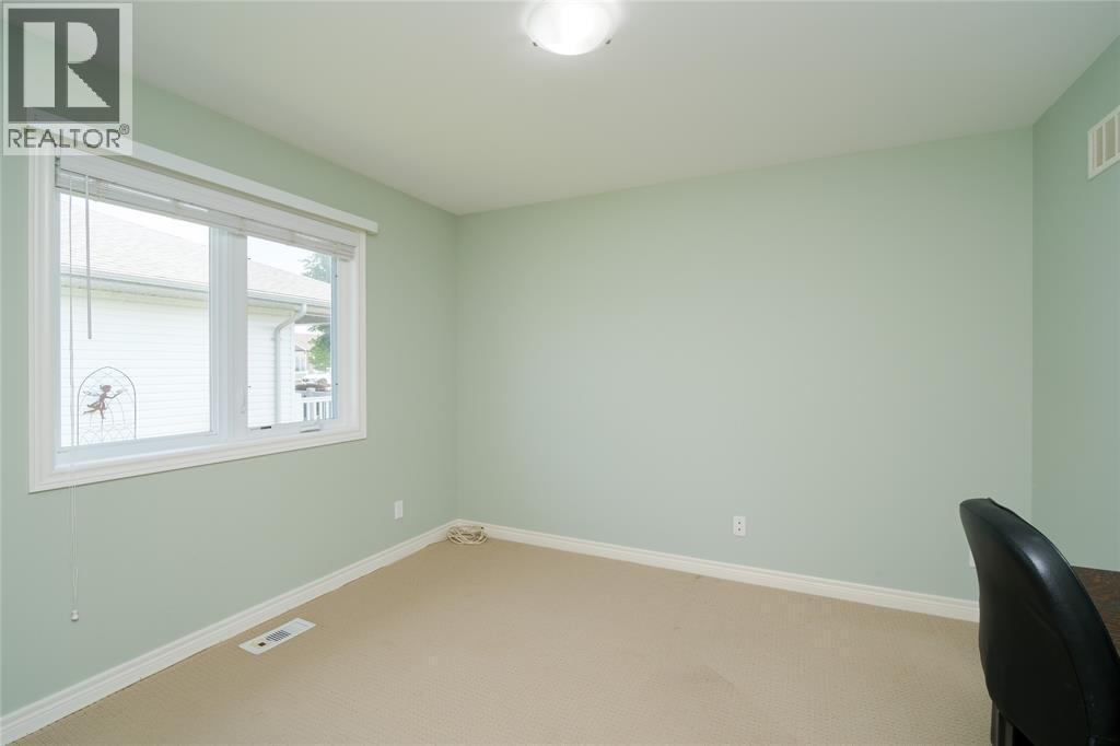 1940 London Line Unit# 207, Sarnia, ON - Indoor