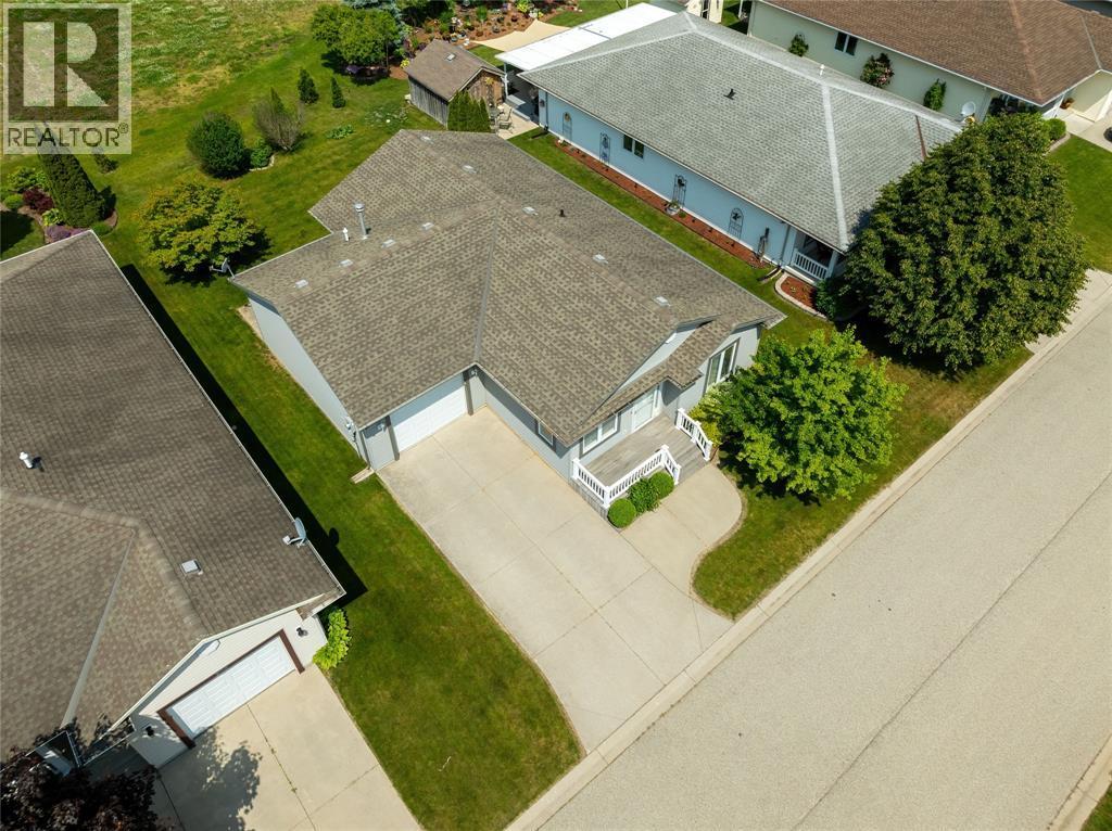 1940 London Line Unit# 207, Sarnia, ON - Outdoor