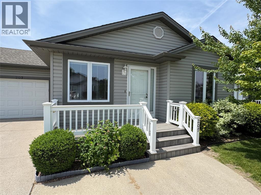 1940 London Line Unit# 207, Sarnia, ON - Outdoor