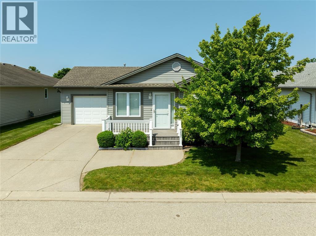 1940 London Line Unit# 207, Sarnia, ON - Outdoor