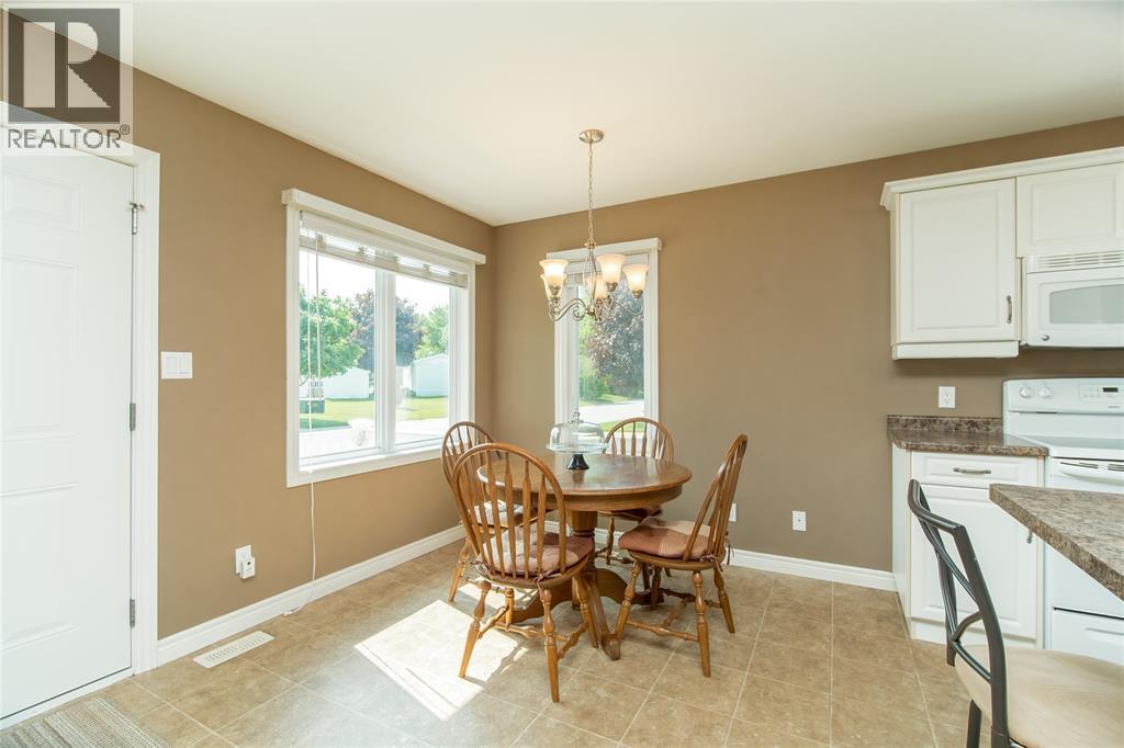 1940 London Line Unit# 207, Sarnia, ON - Indoor