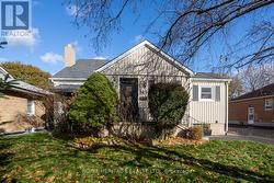 245 ELIZABETH STREET Oshawa (Mclaughlin), ON L1J 5S5