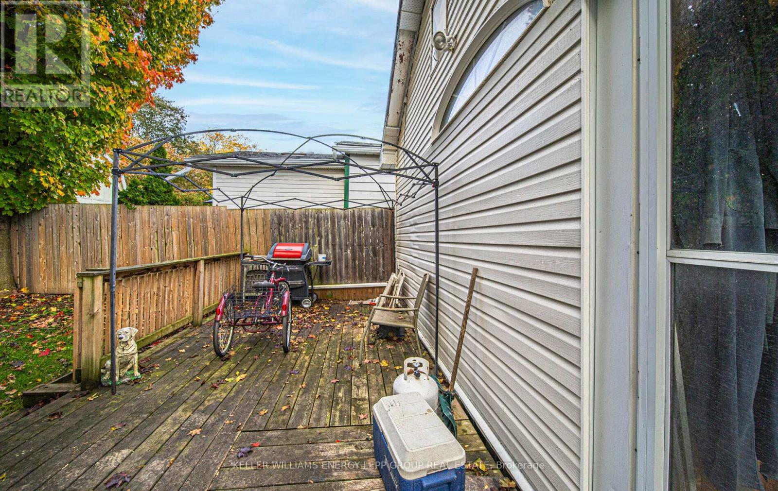 61 Wellington Street, Clarington (Bowmanville), ON - Outdoor With Deck Patio Veranda