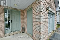 Entrance, garage door -