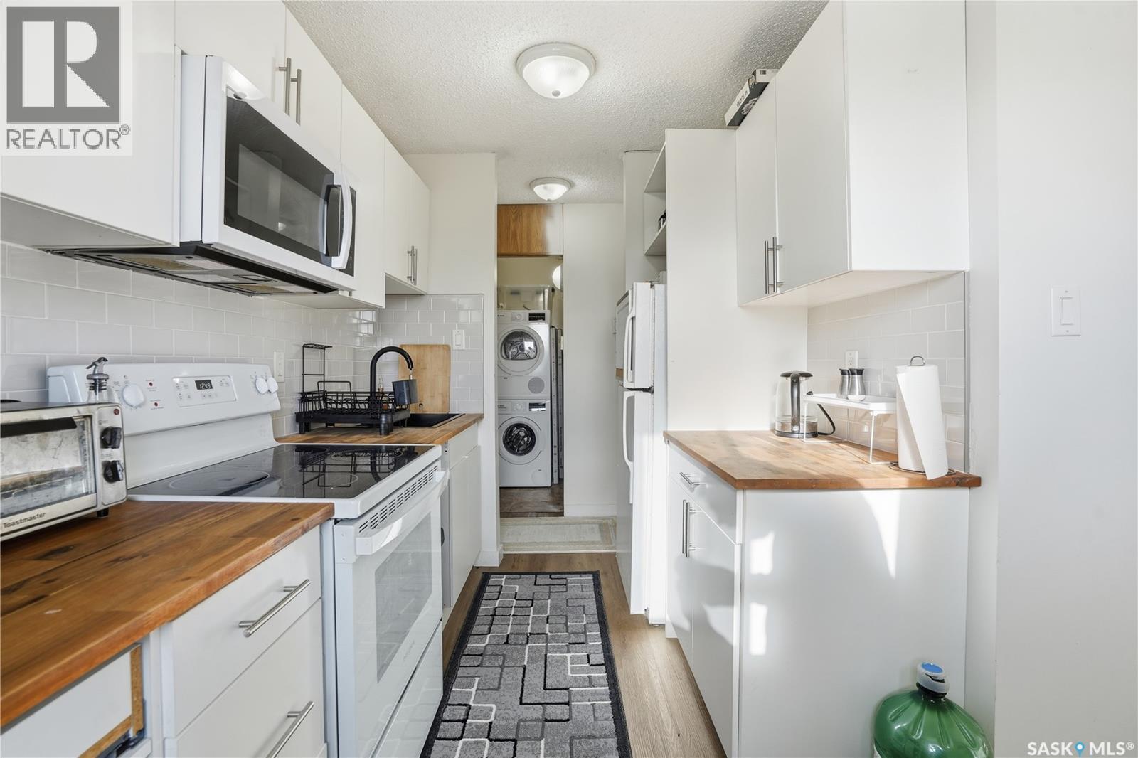 306 31 Rodenbush Drive, Regina, SK - Indoor Photo Showing Kitchen