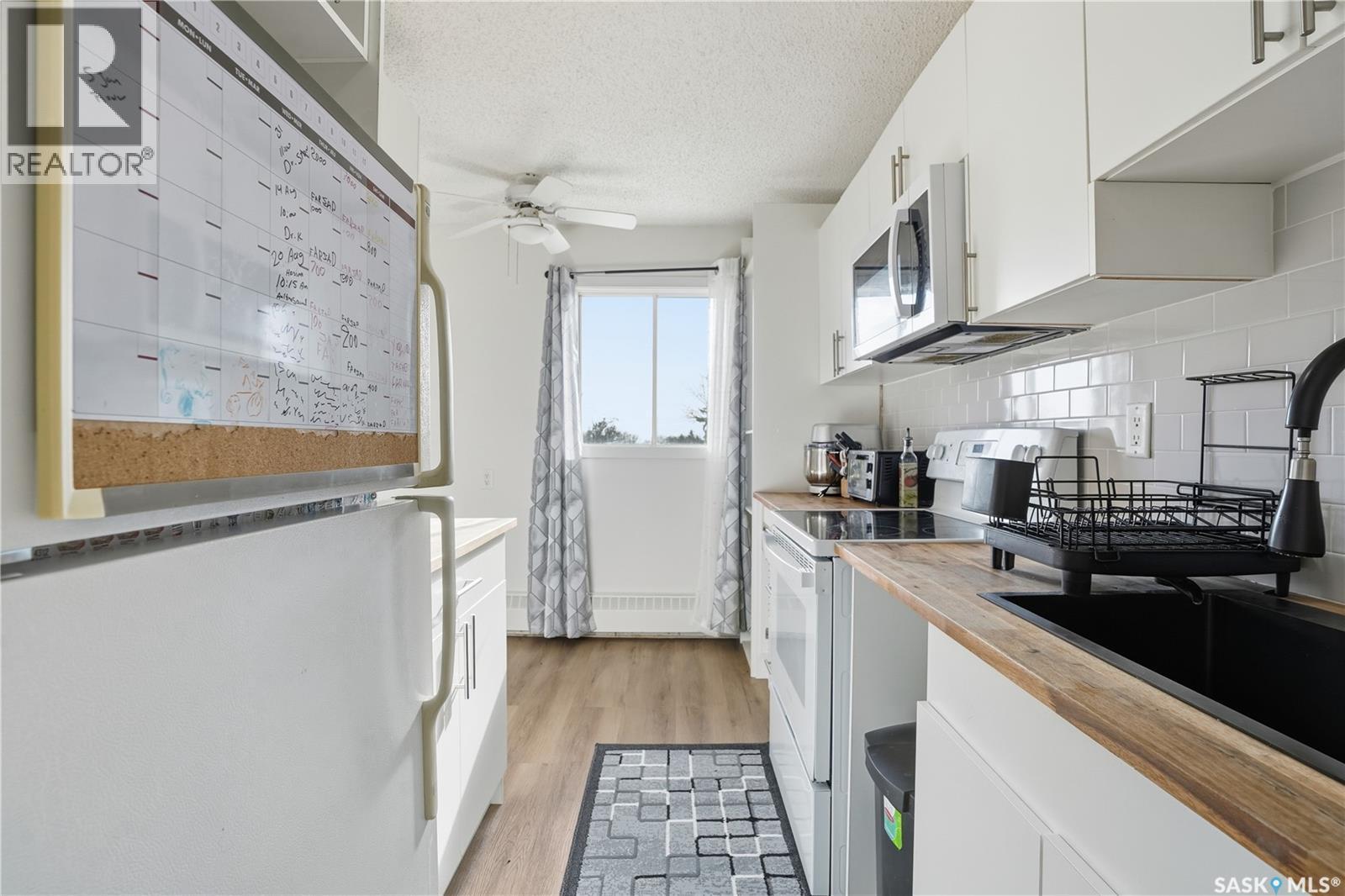 306 31 Rodenbush Drive, Regina, SK - Indoor Photo Showing Kitchen