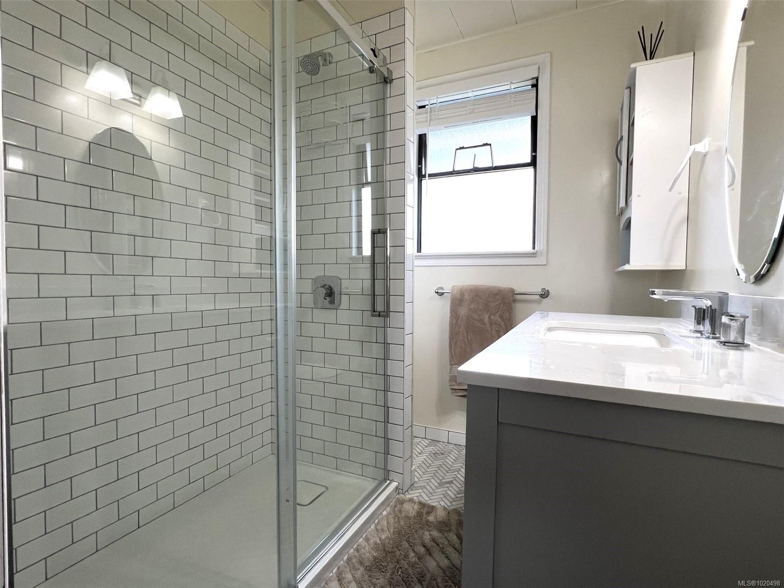 10684 Alder Cres, Youbou, BC