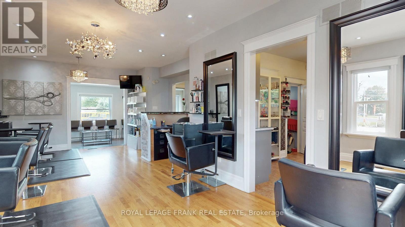 21 Wilbur Avenue, Scugog (Port Perry), ON